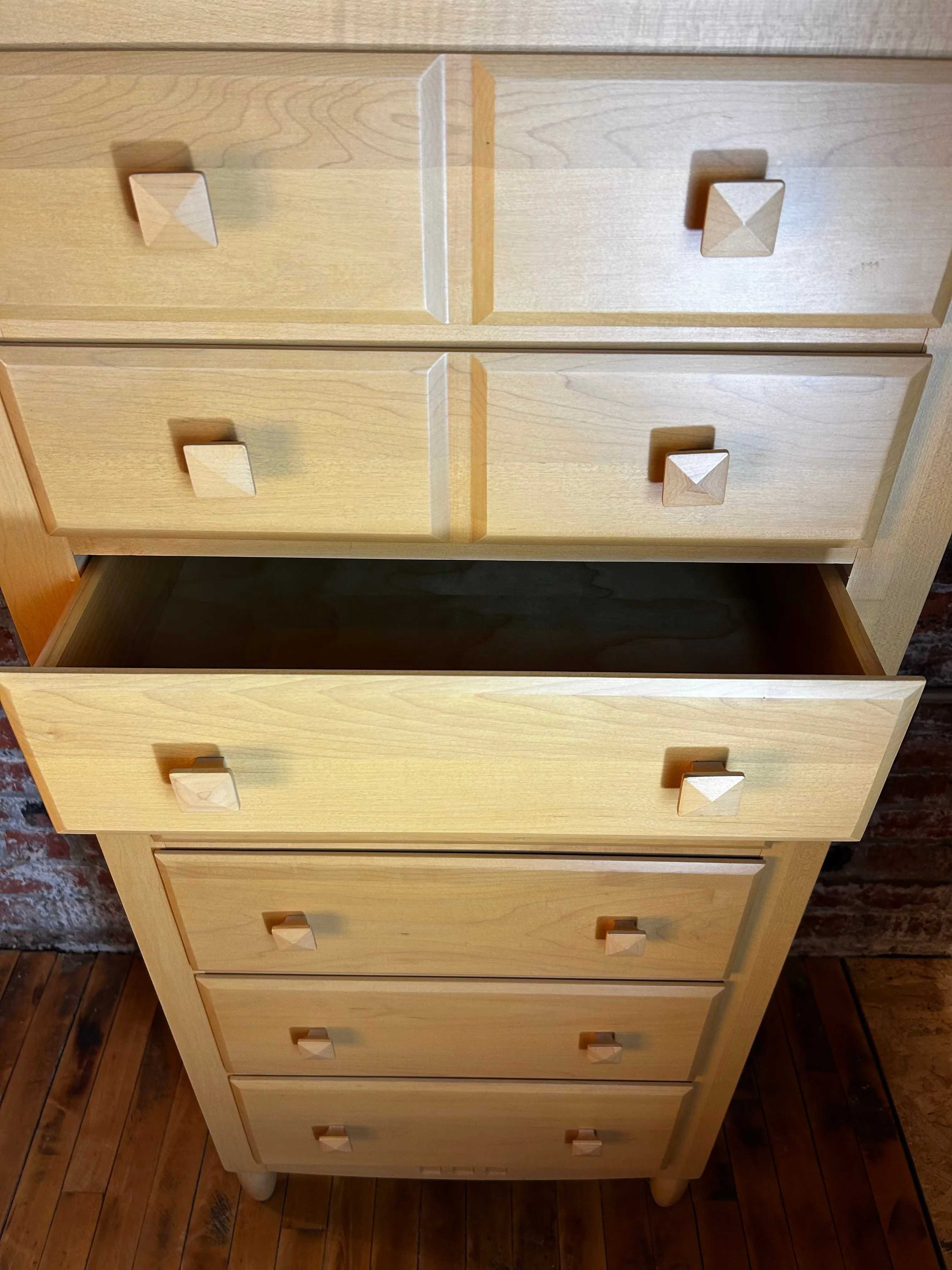 Ethan Allen Dresser, Tall, Narrow, Blond Wood, Seven-Drawer